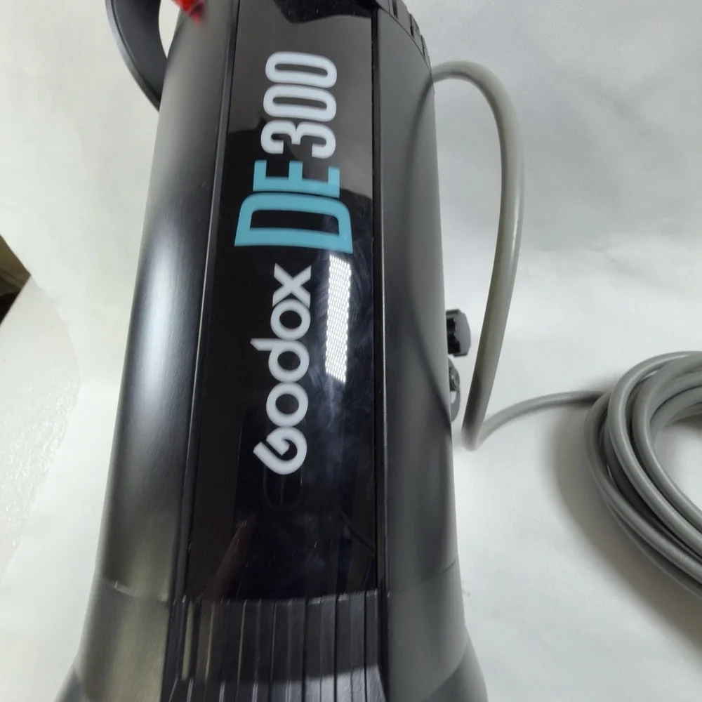 Neewer DS300 300-Watt Photographic Studio Strobe